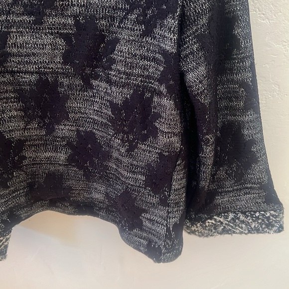 WR Gray Marled Open Face Jacket Sweater with Black Floral Lace Overlay Size Smal - Picture 8 of 8